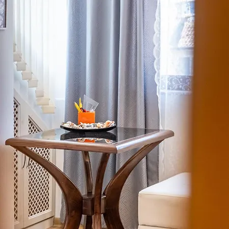 1bdrm Downtown Διαμέρισμα *