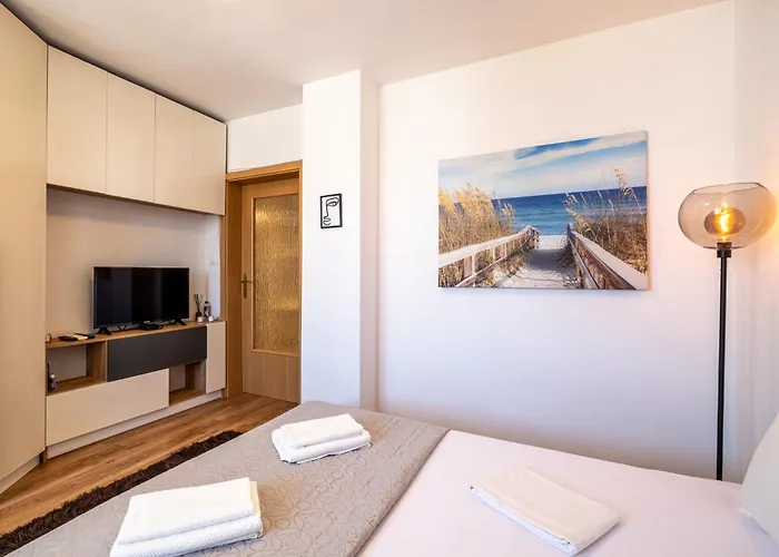 1bdrm Downtown וארנה