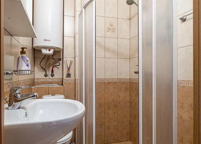 1bdrm Downtown וארנה