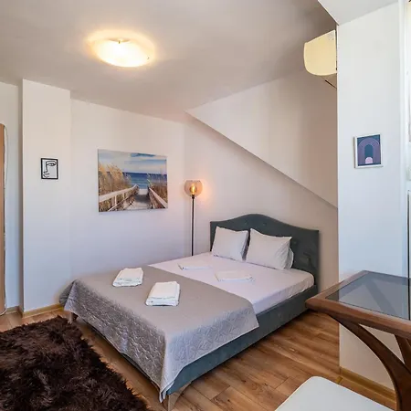 Daire 1bdrm Downtown *